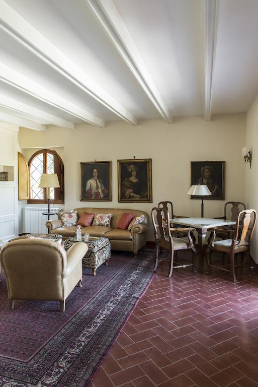 L' Insolita Venturina Terme Exteriör bild